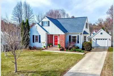 713 11th St SW, Rochester, MN 55902 - Photo 1