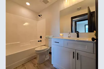 916 Katelyn Circle NE, Montgomery, MN 56069 - Photo 17