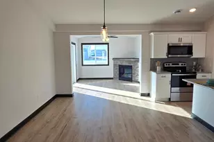 916 Katelyn Circle NE, Montgomery, MN 56069 - Photo 7