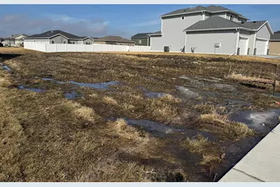 3527 18th Street S, Moorhead, MN 56560 - Photo 3