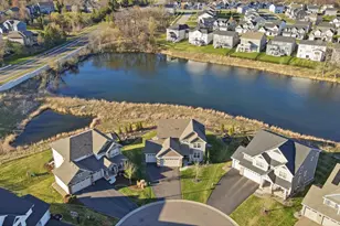 7253 Rogers Ct, Chanhassen, MN 55317 - Photo 7