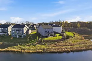7253 Rogers Ct, Chanhassen, MN 55317 - Photo 3