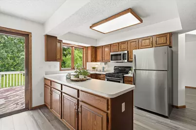 8452 Monterey Court, Eden Prairie, MN 55347 - Photo 7