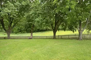 8452 Monterey Ct, Eden Prairie, MN 55347 - Photo 23