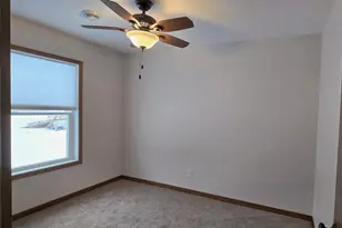 610 E 4th St, Albert Lea, MN 56007 - Photo 25