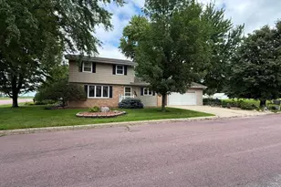 1134 10th St, Westbrook, MN 56183 - Photo 1