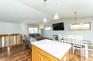 810 19th St, Zumbrota, MN 55992 - Photo 5