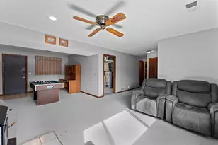 281 Woodridge Dr, Vadnais Heights, MN 55127 - Photo 37