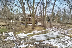 281 Woodridge Dr, Vadnais Heights, MN 55127 - Photo 5