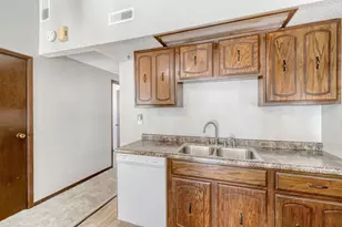 609 N Fourth St, New Richmond, WI 54017 - Photo 11