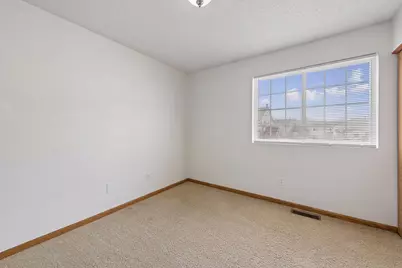 9060 Scarlet Globe Drive, Eden Prairie, MN 55347 - Photo 15