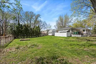 221 E 94th St, Bloomington, MN 55420 - Photo 37