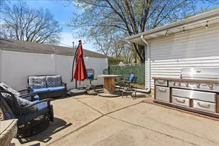 221 E 94th St, Bloomington, MN 55420 - Photo 33