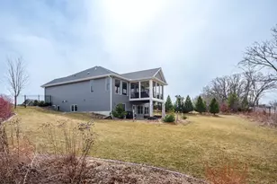 2482 Fieldstone Rd SW, Rochester, MN 55902 - Photo 9