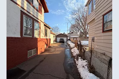 102 Geranium Avenue W, Saint Paul, MN 55117 - Photo 3
