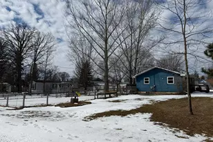 64 Cedar St E, Motley, MN 56466 - Photo 3