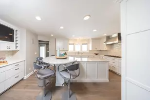 4605 W 62nd St, Edina, MN 55424 - Photo 7