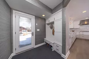 4605 W 62nd St, Edina, MN 55424 - Photo 9