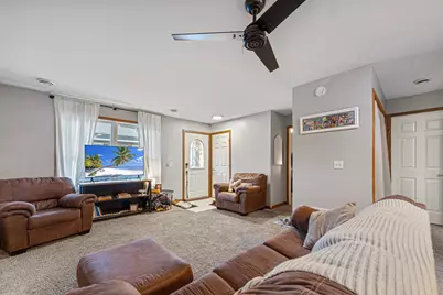 1816 Haralson Court, Saint Peter, MN 56082 - Photo 3