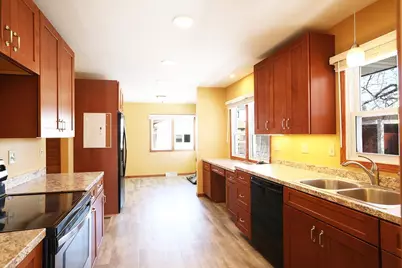 811 N 7th Street, Virginia, MN 55792 - Photo 5