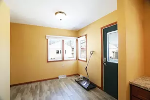 811 N 7th St, Virginia, MN 55792 - Photo 9