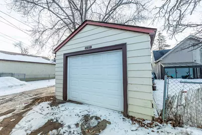 3946 Fremont Avenue N, Minneapolis, MN 55412 - Photo 17