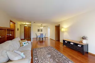 10 Windsor Ct, New Brighton, MN 55112 - Photo 9