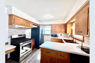 7107 Girard Avenue N, Brooklyn Center, MN 55430 - Photo 11