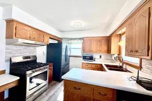 7107 Girard Ave N, Brooklyn Center, MN 55430 - Photo 11