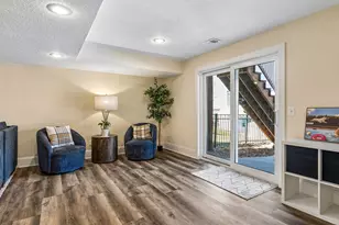 2423 Pond Ave E, Maplewood, MN 55119 - Photo 37