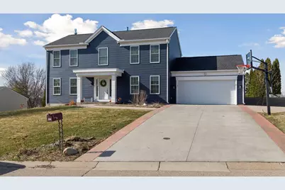 2423 Pond Avenue E, Maplewood, MN 55119 - Photo 3