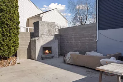 2423 Pond Avenue E, Maplewood, MN 55119 - Photo 9