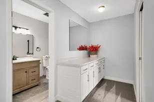 7607 Harold Ave, Golden Valley, MN 55427 - Photo 13