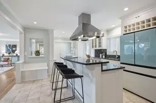 5424 Highwood Dr W, Edina, MN 55436 - Photo 7