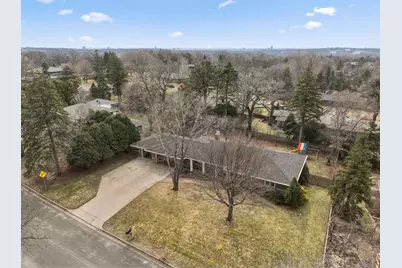 5424 Highwood Drive W, Edina, MN 55436 - Photo 3