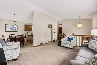 851 Sherwood Road, Shoreview, MN 55126 - Photo 5