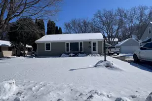 421 Jefferson Ave S, Hopkins, MN 55343 - Photo 1