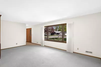 173 Yoho Drive, Anoka, MN 55303 - Photo 3