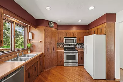 8608 Mattson Brook Lane, Brooklyn Park, MN 55444 - Photo 7