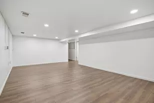 2063 Parkway Dr, North Saint Paul, MN 55109 - Photo 27