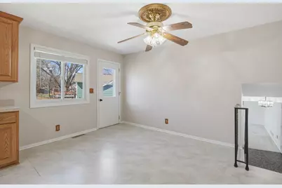 2063 Parkway Drive, North Saint Paul, MN 55109 - Photo 11