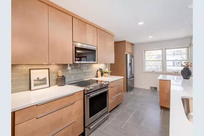 1368 Eleanor Avenue, Saint Paul, MN 55116 - Photo 11