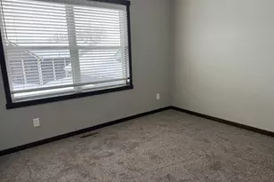 110 4th Pl SW, Geneva, MN 56035 - Photo 9