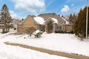 10556 Prairie Lakes Dr, Eden Prairie, MN 55344 - Photo 53