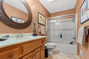 10556 Prairie Lakes Dr, Eden Prairie, MN 55344 - Photo 43