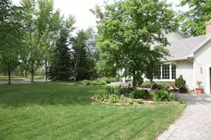 2805 Alvarado Ln N, Plymouth, MN 55447 - Photo 25