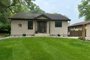 425 Shorewood Dr, Detroit Lakes, MN 56501 - Photo 33