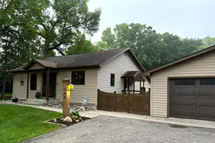 425 Shorewood Dr, Detroit Lakes, MN 56501 - Photo 5
