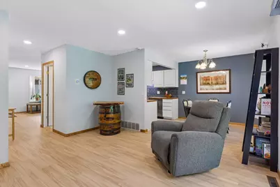 438 Pondridge Circle, Wayzata, MN 55391 - Photo 13