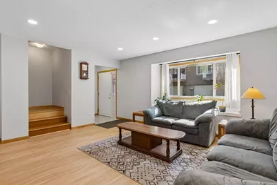 438 Pondridge Circle, Wayzata, MN 55391 - Photo 7